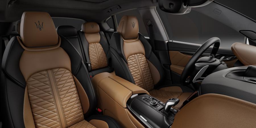 Интерьер Maserati Levante GranLusso Edizione Nobile 2018 года  (NA) (фото 3 из 4)